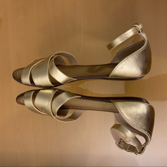 SOLD Aldo Gold Sandals - Picture 3 of 5